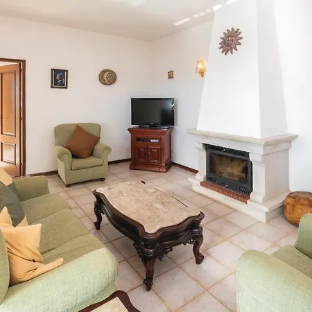 Amazing In S,bras De Alportel With Kitchen Holiday home Almargens